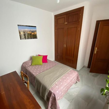 Pati Perro Apartment Granada Luaran gambar